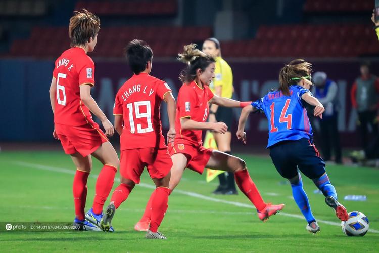 女足亚洲杯半决赛直播