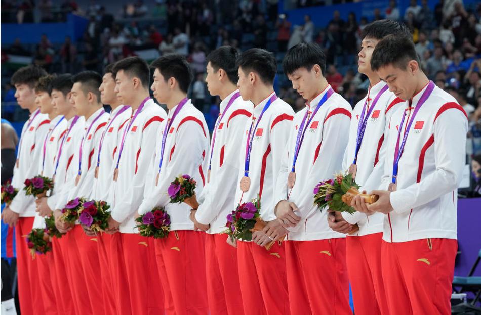 2010亚运会男篮决赛颁奖完整版
