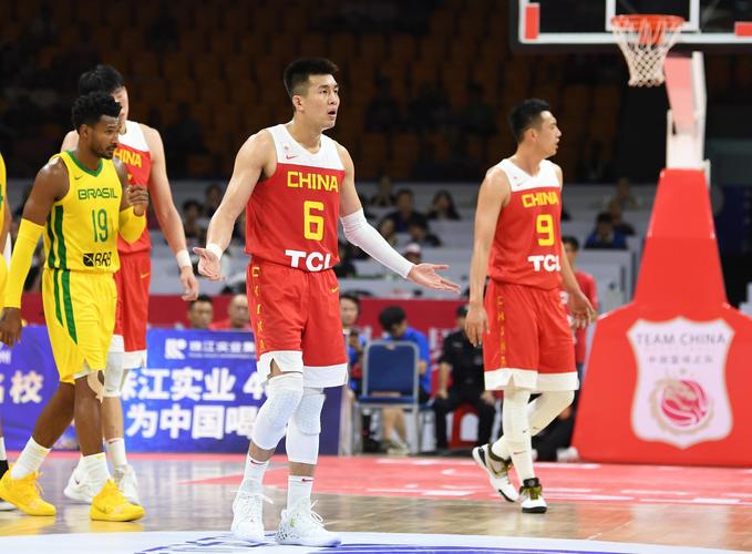 中国男篮热身赛的相关图片